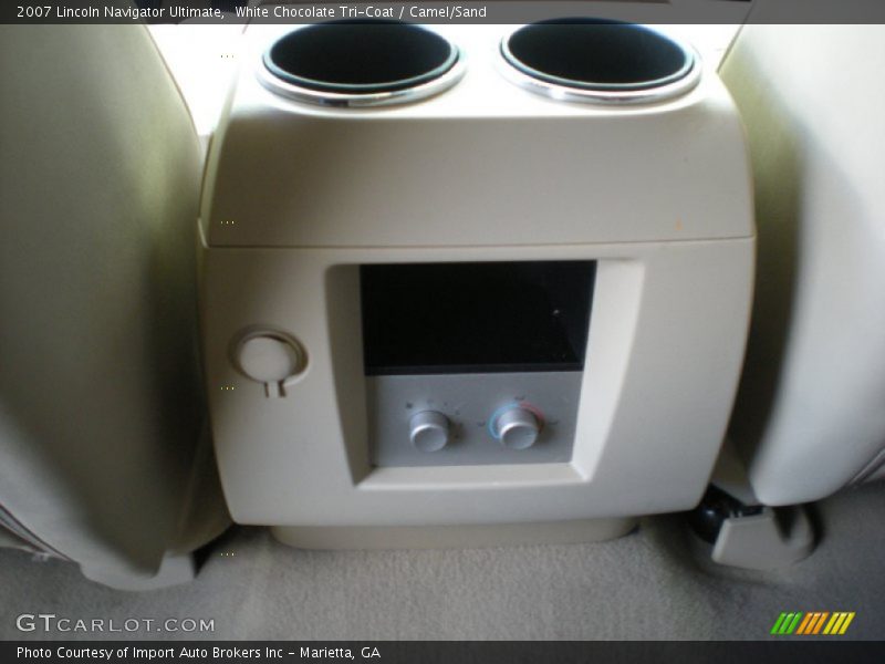 White Chocolate Tri-Coat / Camel/Sand 2007 Lincoln Navigator Ultimate