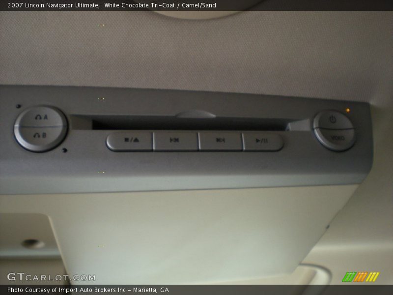 White Chocolate Tri-Coat / Camel/Sand 2007 Lincoln Navigator Ultimate