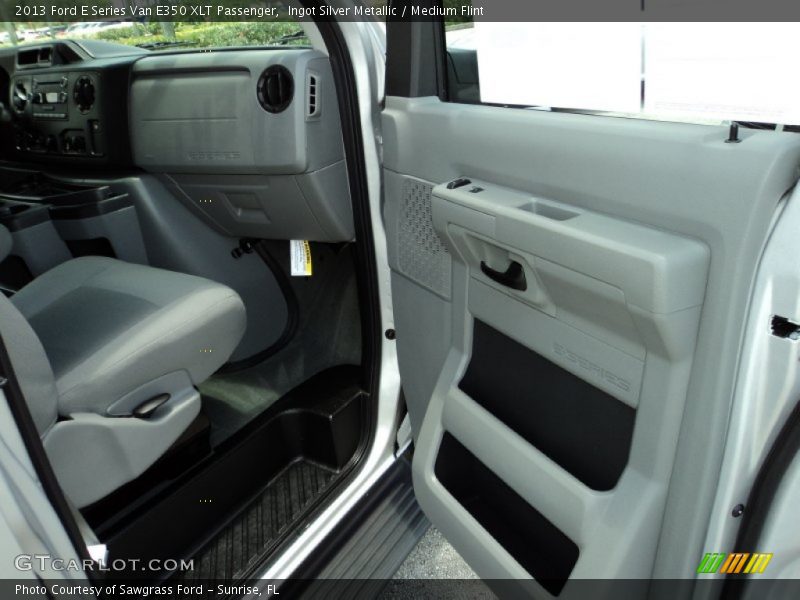 Ingot Silver Metallic / Medium Flint 2013 Ford E Series Van E350 XLT Passenger