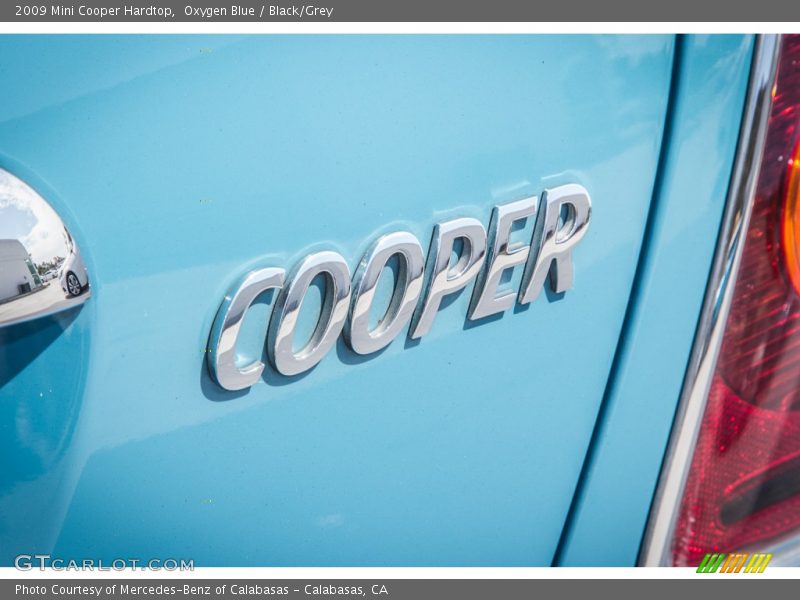  2009 Cooper Hardtop Logo