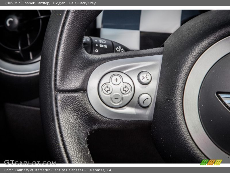 Controls of 2009 Cooper Hardtop