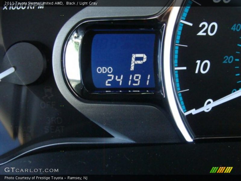 Black / Light Gray 2011 Toyota Sienna Limited AWD