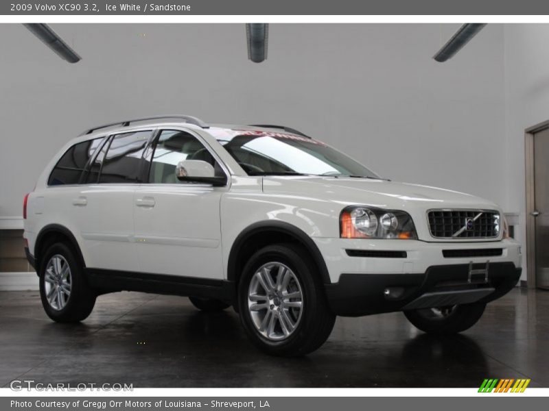 Ice White / Sandstone 2009 Volvo XC90 3.2