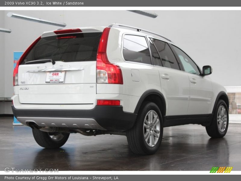 Ice White / Sandstone 2009 Volvo XC90 3.2