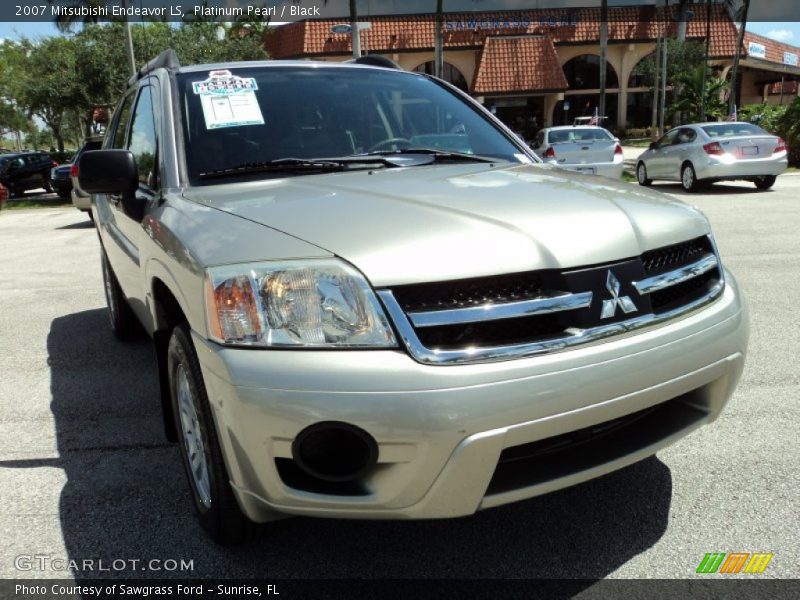 Platinum Pearl / Black 2007 Mitsubishi Endeavor LS