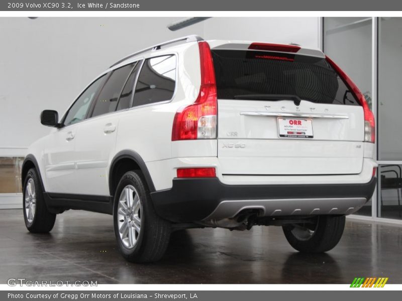 Ice White / Sandstone 2009 Volvo XC90 3.2