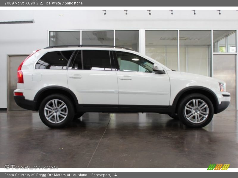 Ice White / Sandstone 2009 Volvo XC90 3.2