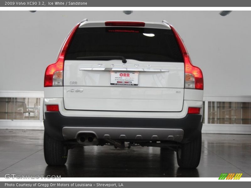 Ice White / Sandstone 2009 Volvo XC90 3.2