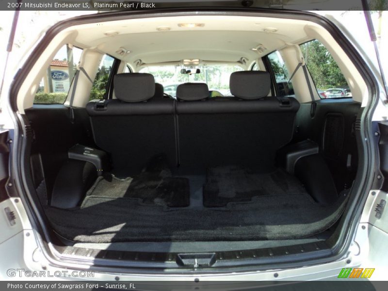 Platinum Pearl / Black 2007 Mitsubishi Endeavor LS