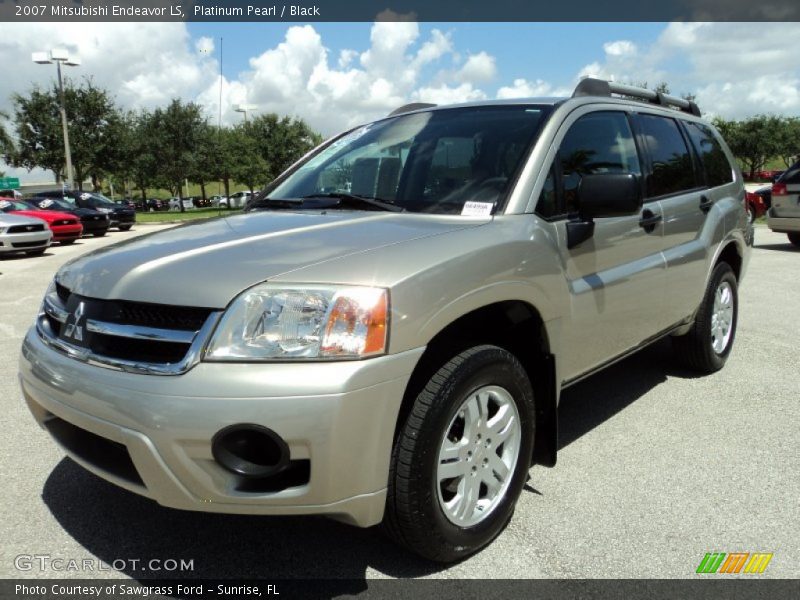 Front 3/4 View of 2007 Endeavor LS