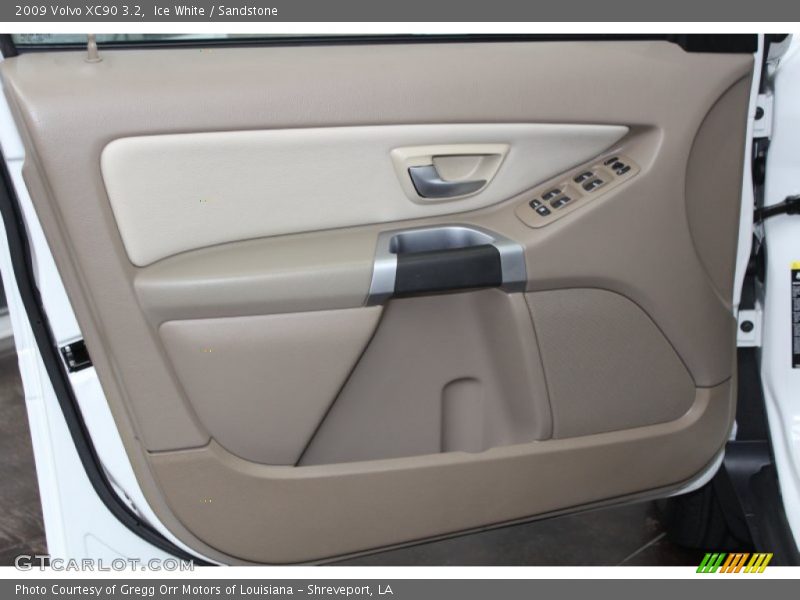 Ice White / Sandstone 2009 Volvo XC90 3.2