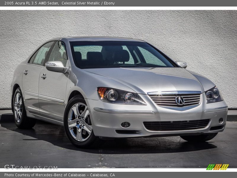 Front 3/4 View of 2005 RL 3.5 AWD Sedan