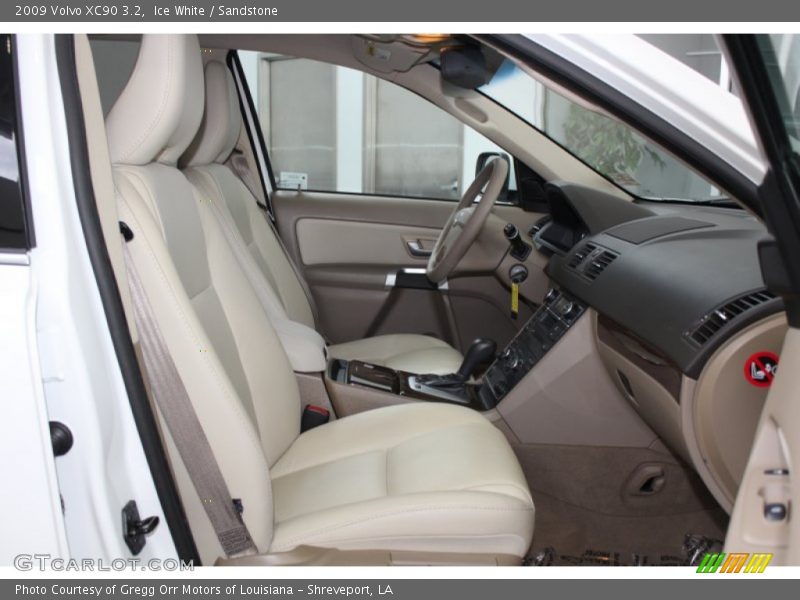 Front Seat of 2009 XC90 3.2