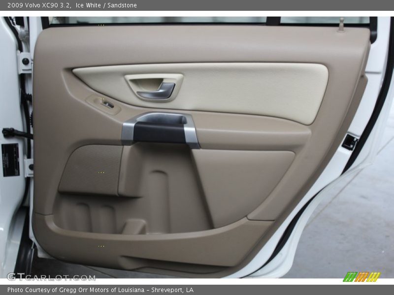 Ice White / Sandstone 2009 Volvo XC90 3.2