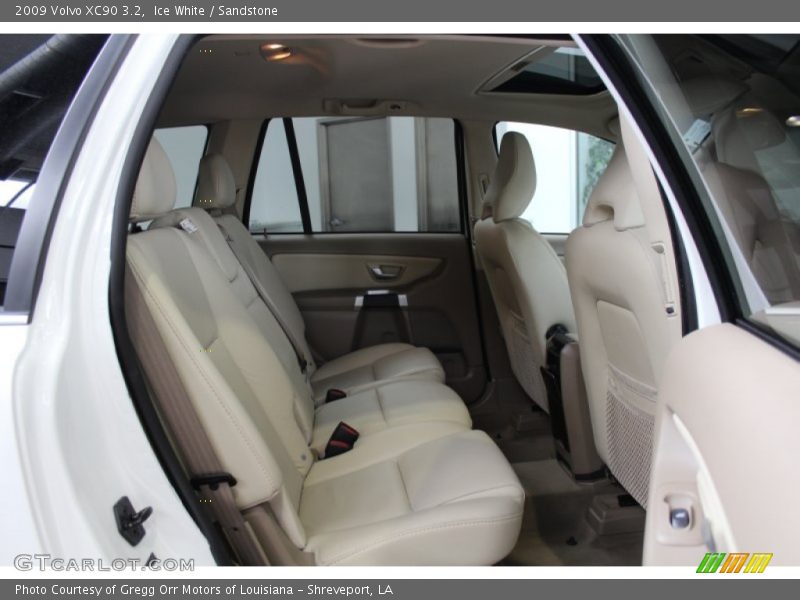 Ice White / Sandstone 2009 Volvo XC90 3.2