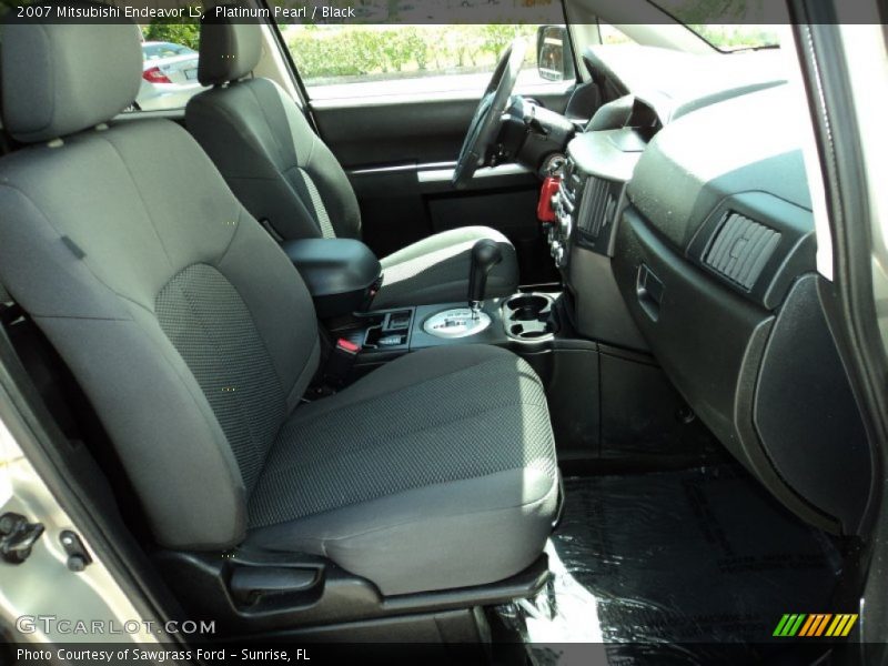 Platinum Pearl / Black 2007 Mitsubishi Endeavor LS