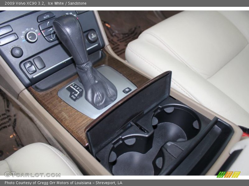 Ice White / Sandstone 2009 Volvo XC90 3.2