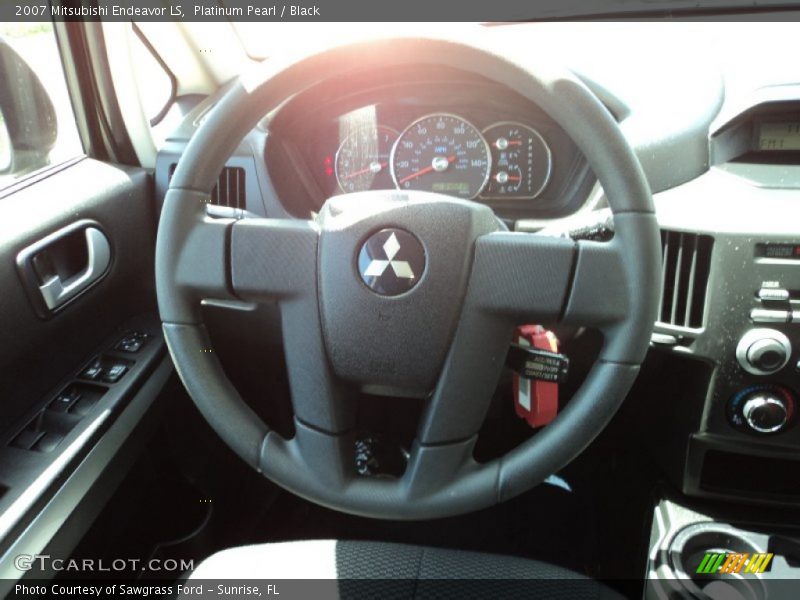 Platinum Pearl / Black 2007 Mitsubishi Endeavor LS