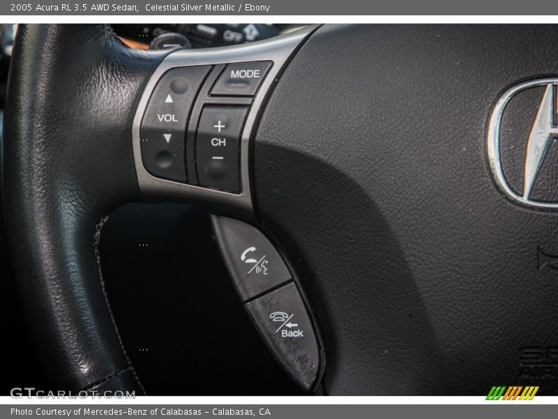Controls of 2005 RL 3.5 AWD Sedan
