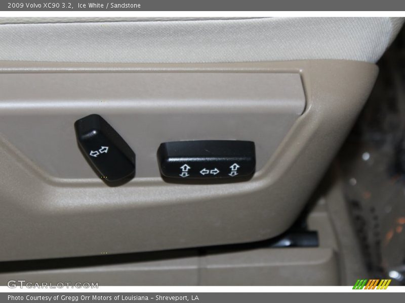 Ice White / Sandstone 2009 Volvo XC90 3.2