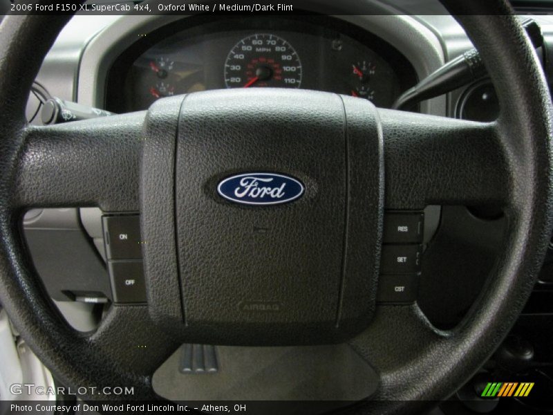 Oxford White / Medium/Dark Flint 2006 Ford F150 XL SuperCab 4x4