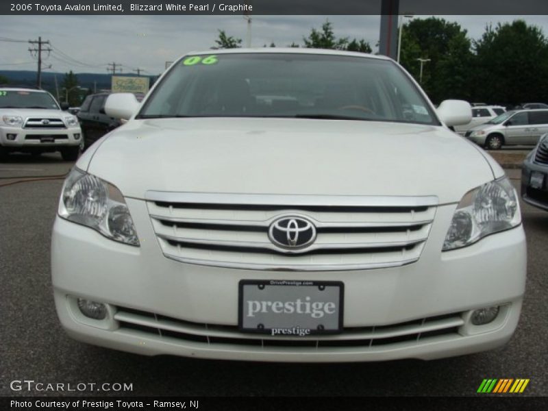 Blizzard White Pearl / Graphite 2006 Toyota Avalon Limited