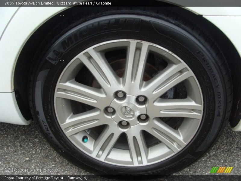Blizzard White Pearl / Graphite 2006 Toyota Avalon Limited