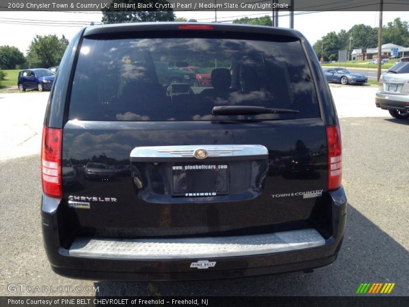 Brilliant Black Crystal Pearl / Medium Slate Gray/Light Shale 2009 Chrysler Town & Country LX