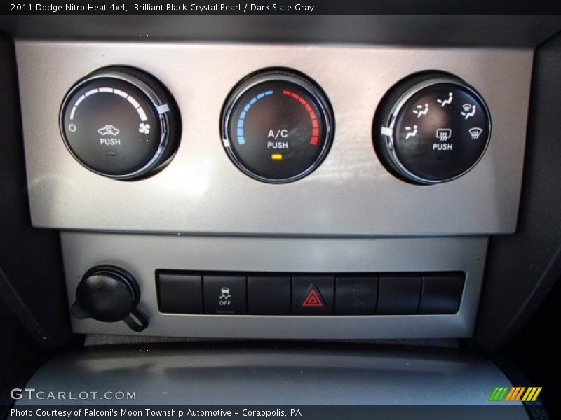 Brilliant Black Crystal Pearl / Dark Slate Gray 2011 Dodge Nitro Heat 4x4