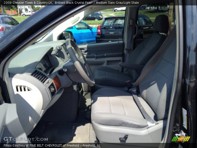 Brilliant Black Crystal Pearl / Medium Slate Gray/Light Shale 2009 Chrysler Town & Country LX