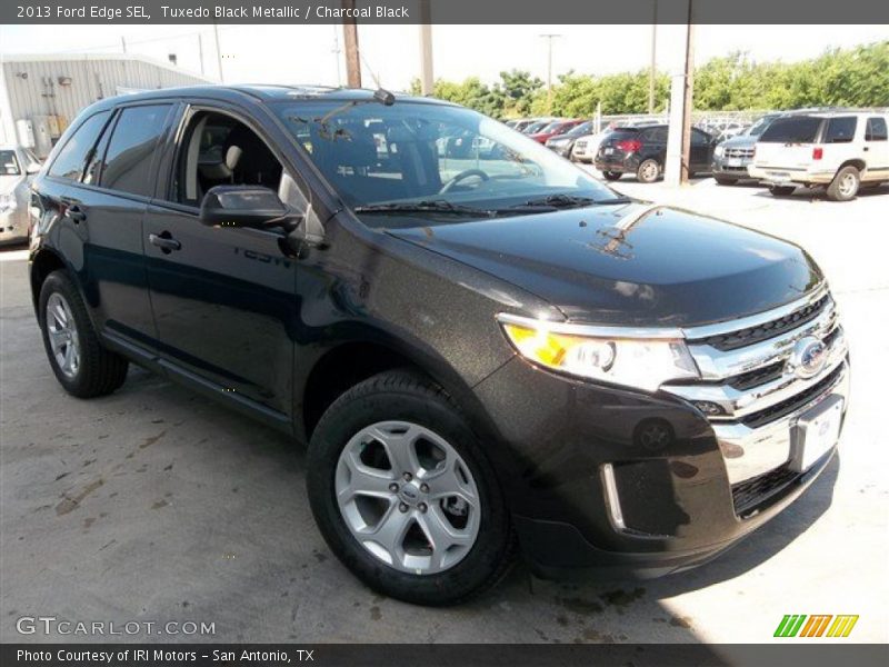 Tuxedo Black Metallic / Charcoal Black 2013 Ford Edge SEL