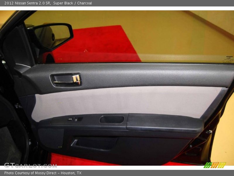 Super Black / Charcoal 2012 Nissan Sentra 2.0 SR