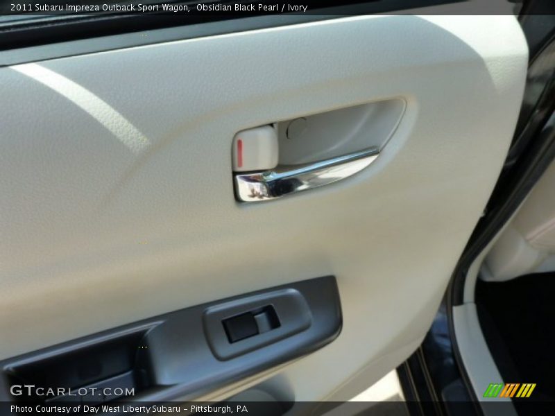 Obsidian Black Pearl / Ivory 2011 Subaru Impreza Outback Sport Wagon