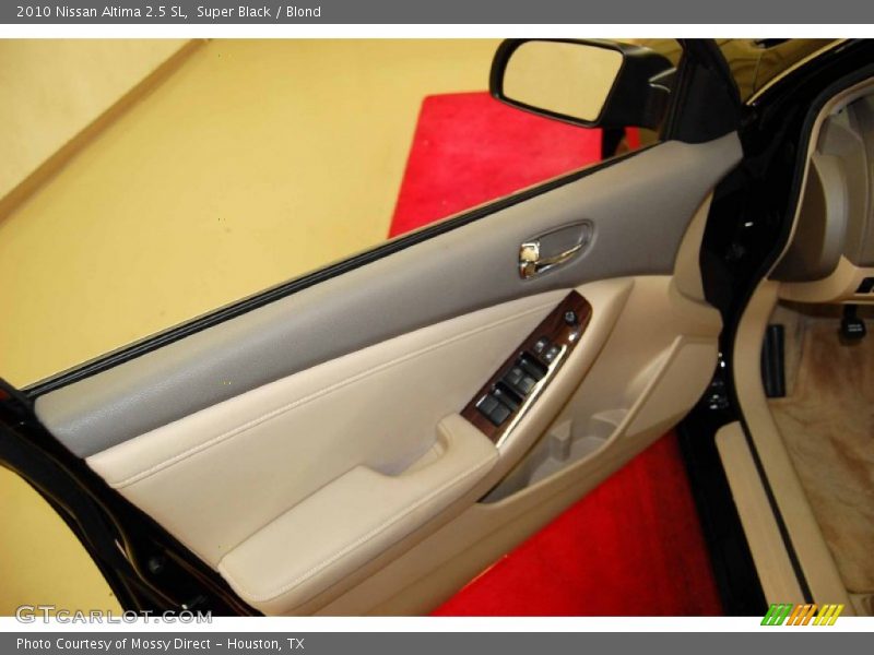 Super Black / Blond 2010 Nissan Altima 2.5 SL