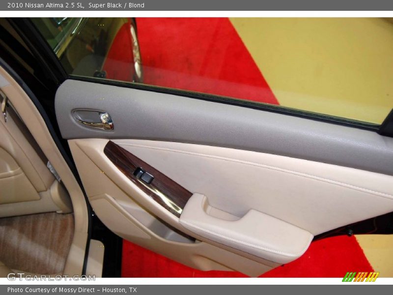 Super Black / Blond 2010 Nissan Altima 2.5 SL