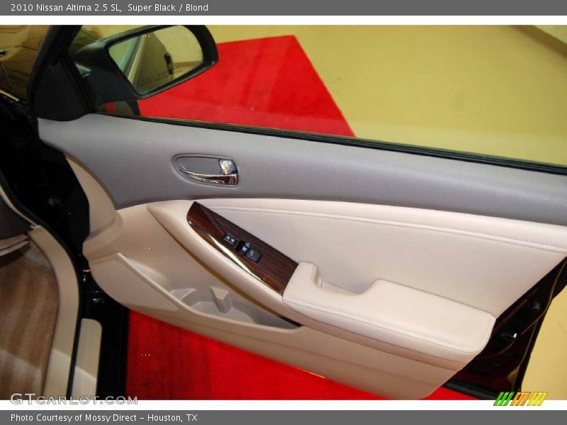 Super Black / Blond 2010 Nissan Altima 2.5 SL