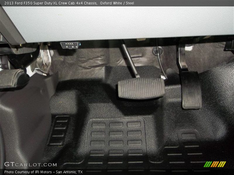 Oxford White / Steel 2013 Ford F350 Super Duty XL Crew Cab 4x4 Chassis