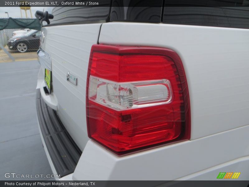 Oxford White / Stone 2011 Ford Expedition EL XLT