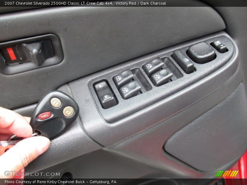 Victory Red / Dark Charcoal 2007 Chevrolet Silverado 2500HD Classic LT Crew Cab 4x4