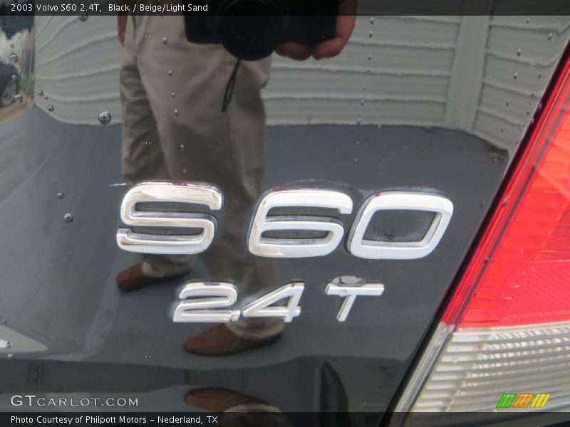 Black / Beige/Light Sand 2003 Volvo S60 2.4T
