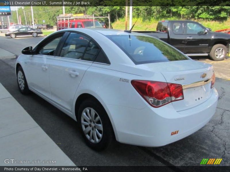 Summit White / Jet Black 2011 Chevrolet Cruze LT