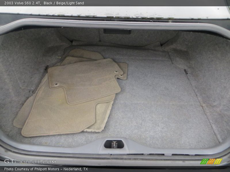 Black / Beige/Light Sand 2003 Volvo S60 2.4T