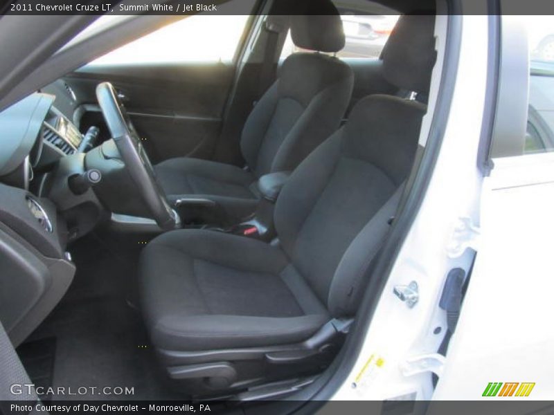 Summit White / Jet Black 2011 Chevrolet Cruze LT