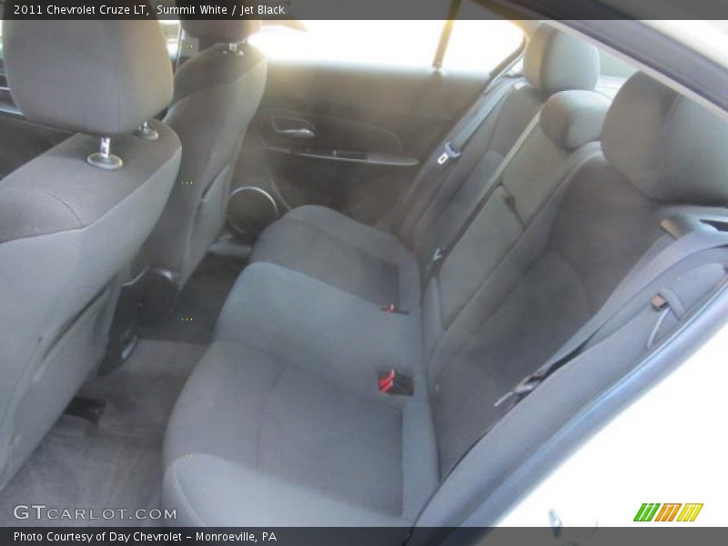Summit White / Jet Black 2011 Chevrolet Cruze LT