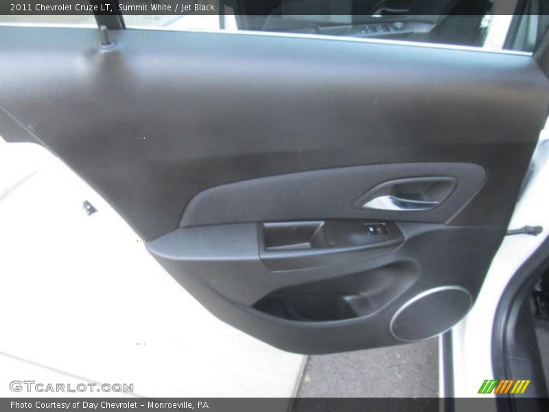 Summit White / Jet Black 2011 Chevrolet Cruze LT