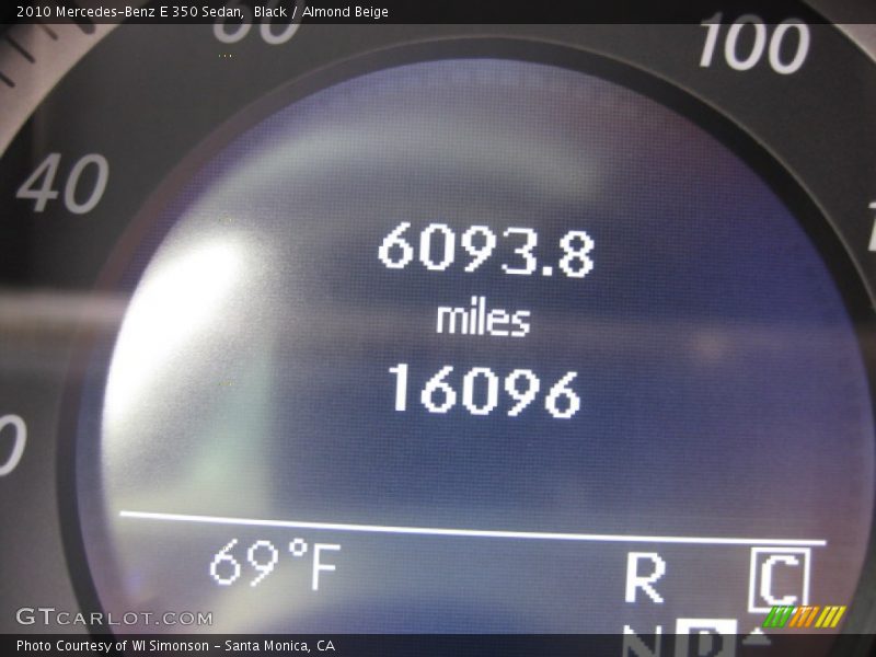 Black / Almond Beige 2010 Mercedes-Benz E 350 Sedan