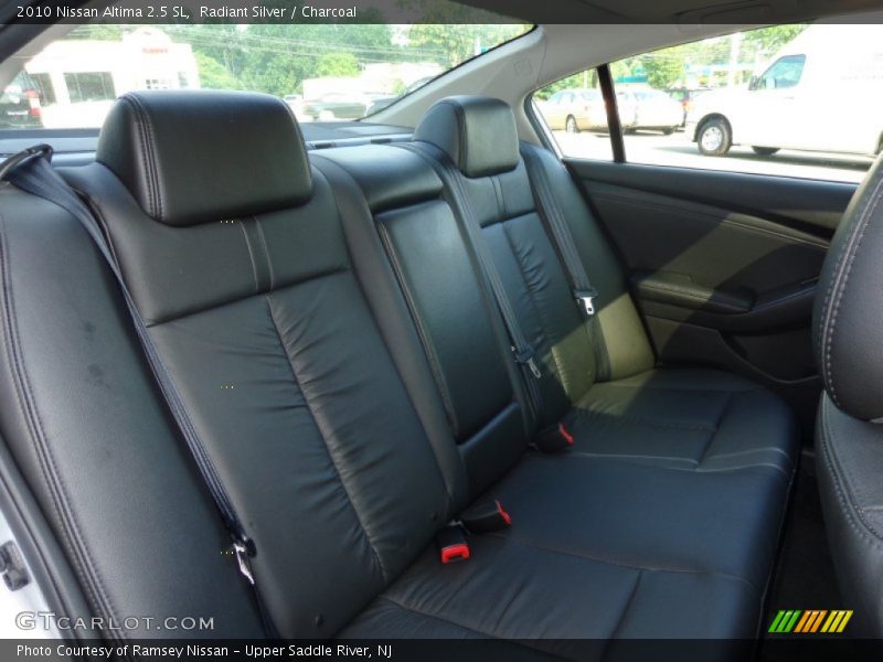 Radiant Silver / Charcoal 2010 Nissan Altima 2.5 SL