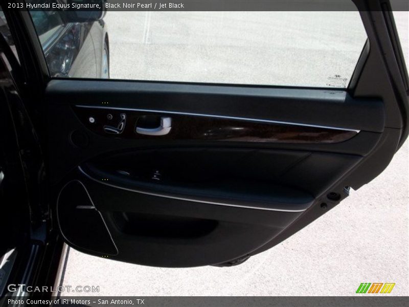 Black Noir Pearl / Jet Black 2013 Hyundai Equus Signature