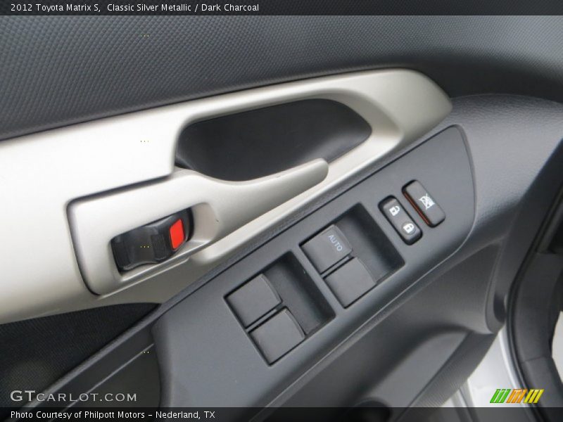 Classic Silver Metallic / Dark Charcoal 2012 Toyota Matrix S