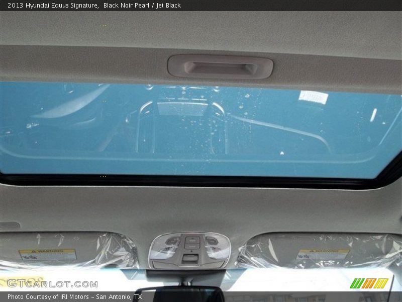 Black Noir Pearl / Jet Black 2013 Hyundai Equus Signature